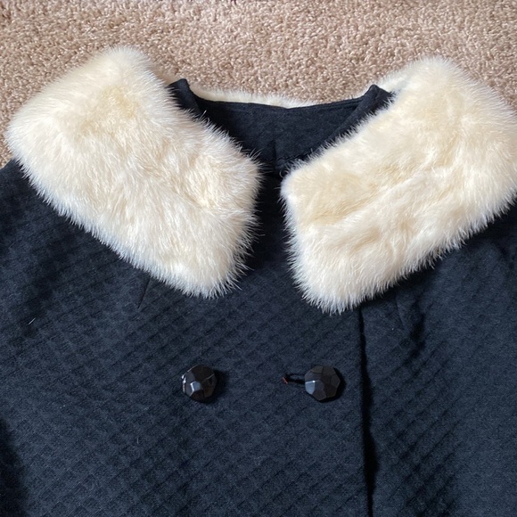 VTG 50’s 60’s Black Swing Coat Ivory Fur Collar Trim - Picture 9 of 15